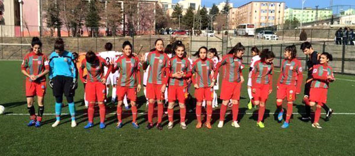 Amed Sportif Faaliyetler Kadın Futbol Takımı Şampiyon Oldu