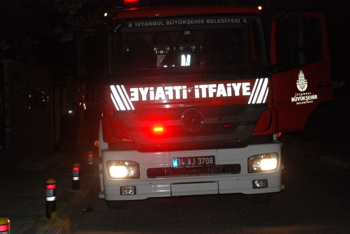 Bakırköy\'de Restoran Yangını
