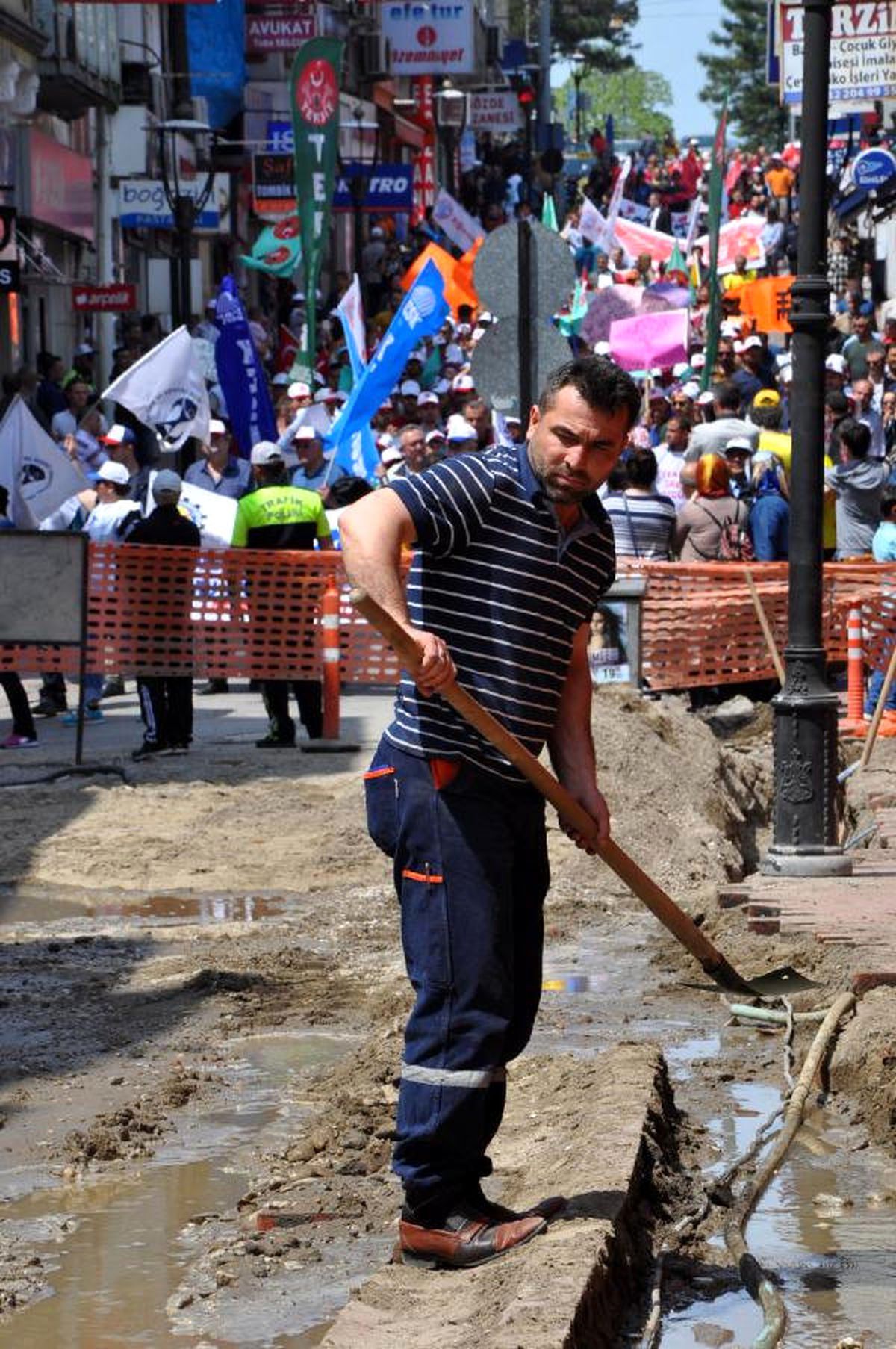 Bartın\'da 1 Mayıs Yürüyüşü