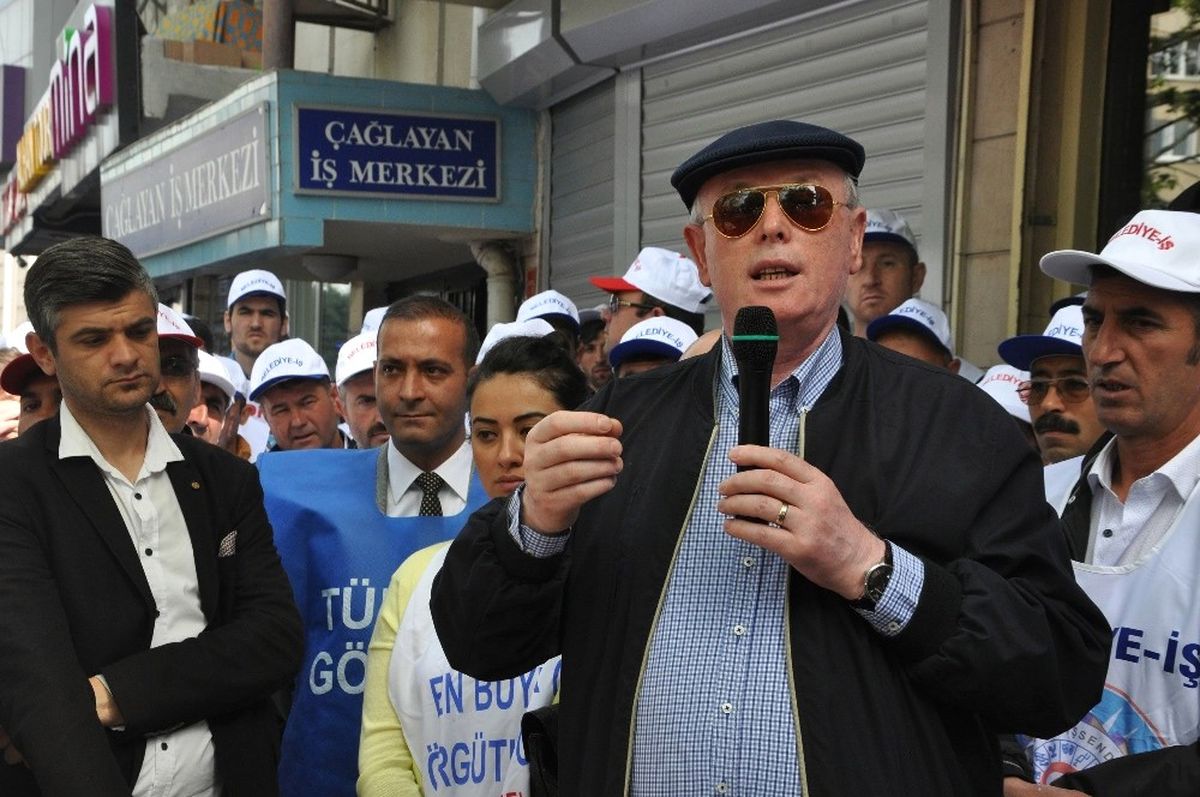 Başkan Kurt 1 Mayıs\'ta İşçilerle Birlikte Alanda