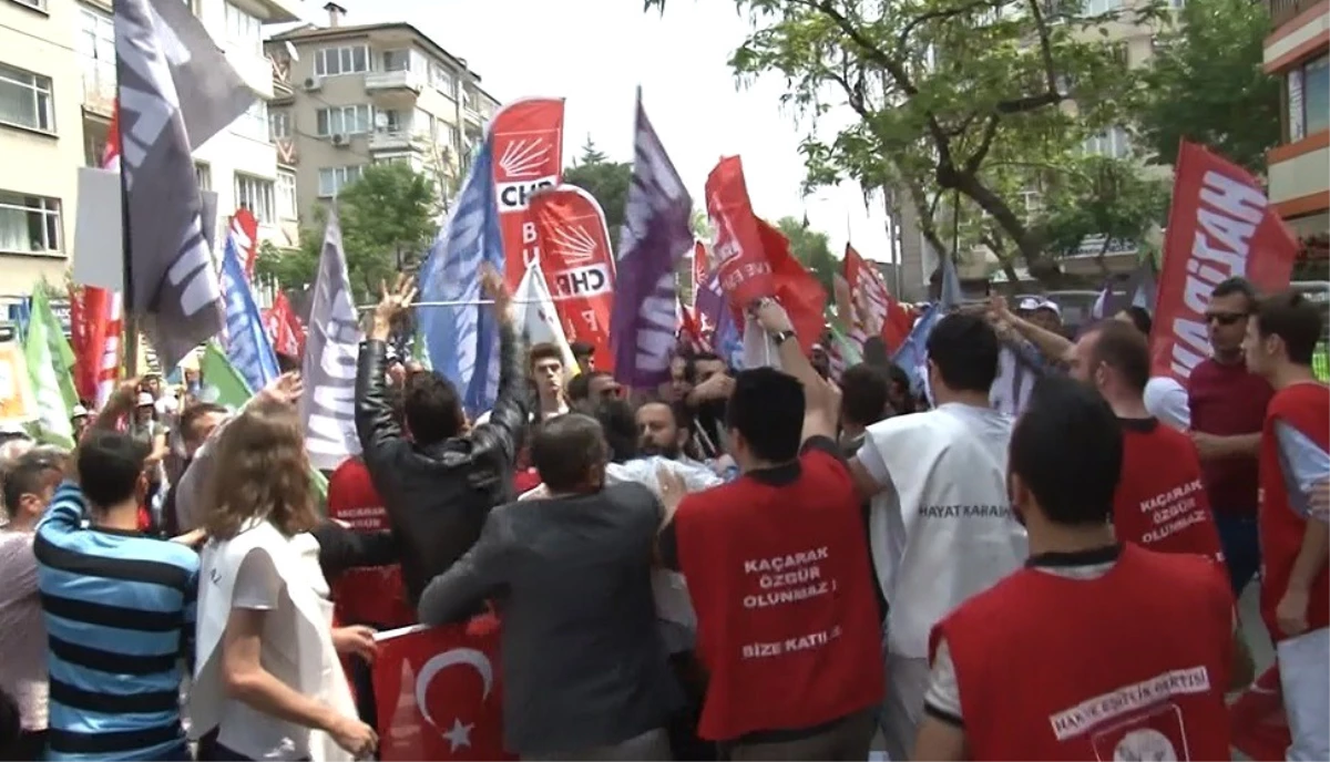 Bursa\'da 1 Mayıs Yürüyüşünde Kavga Çıktı