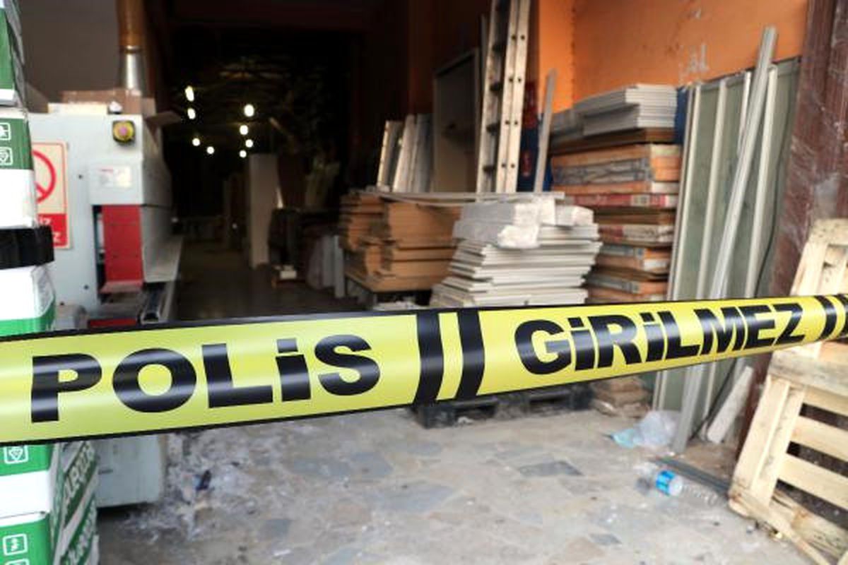 Çocuk İşçi Asansörde Sıkışarak Hayatını Kaybetti