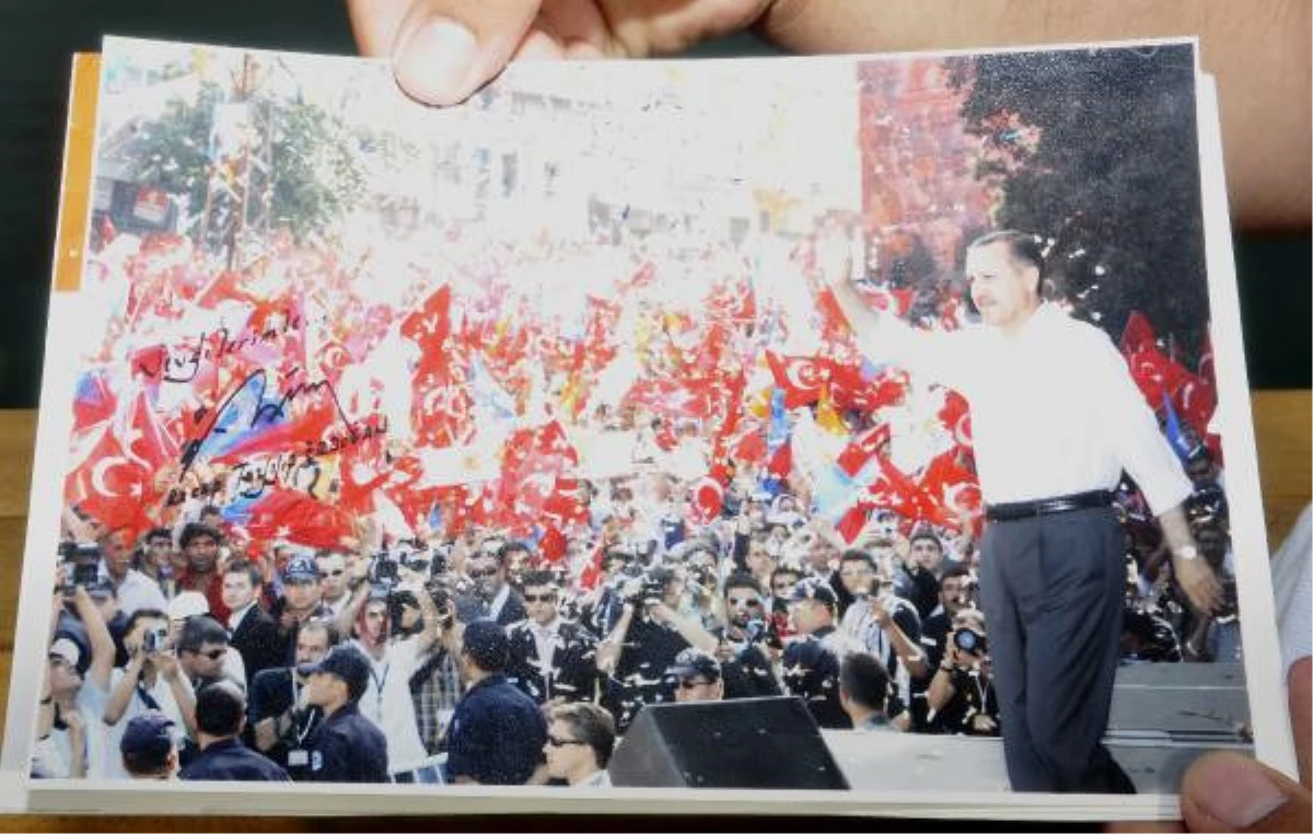 İşleri Kötü Giden Genç, Erdoğan İmzalı Fotoğrafını 50 Bin TL\'ye Satışa Çıkardı