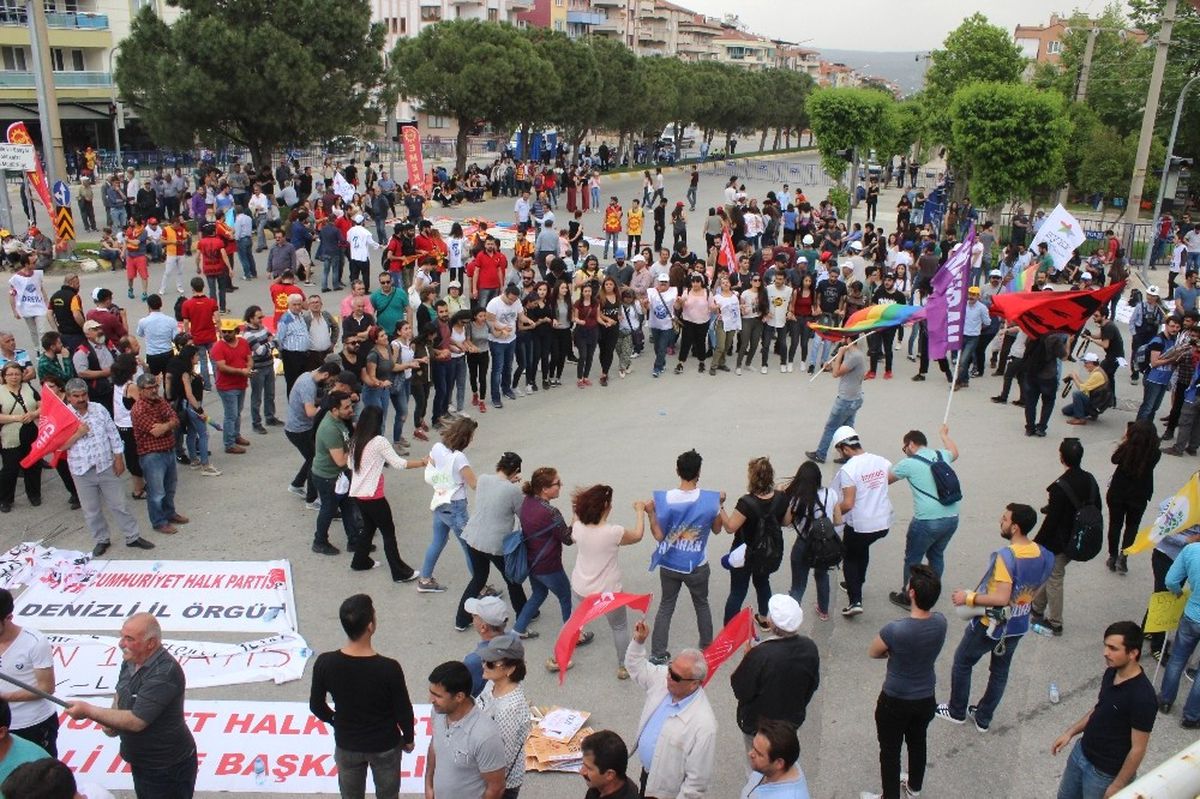 Denizli\'de 1 Mayıs Yürüyüş ve Halaylarla Kutlandı