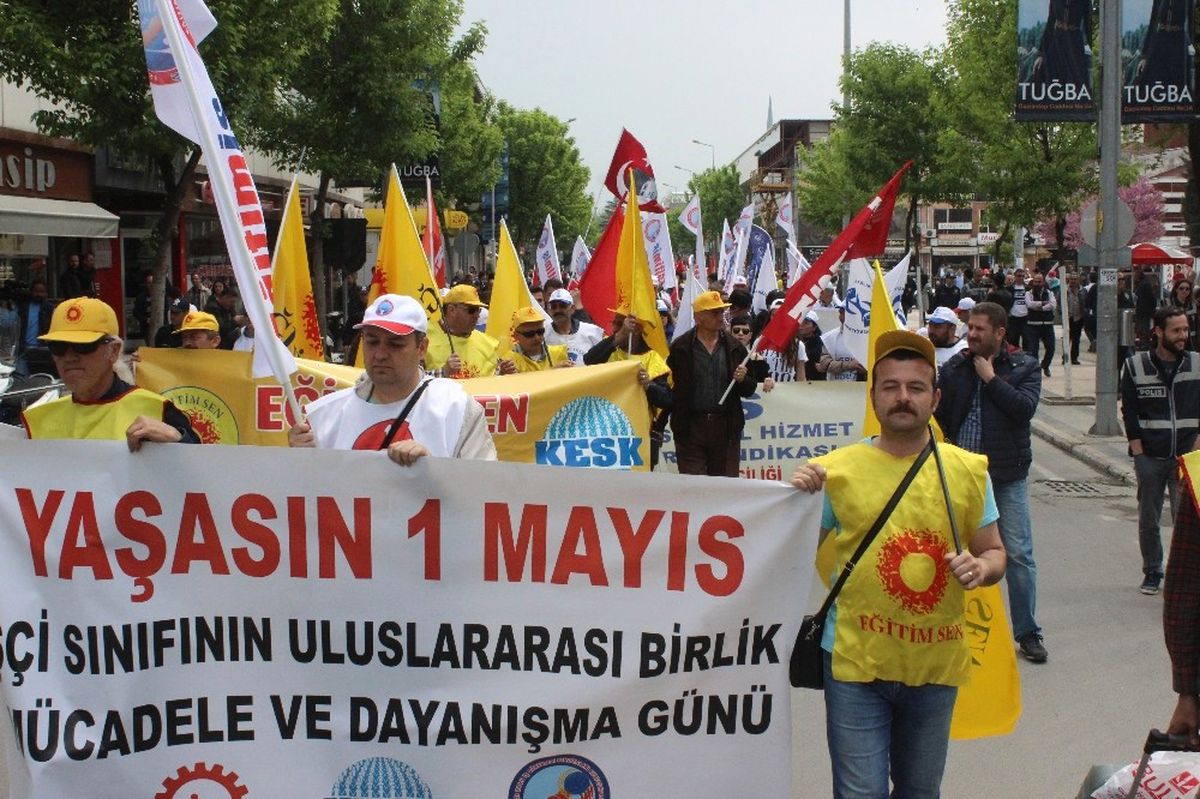 Düzce\'de 1 Mayıs Kutlamalarına Katılım Az Oldu