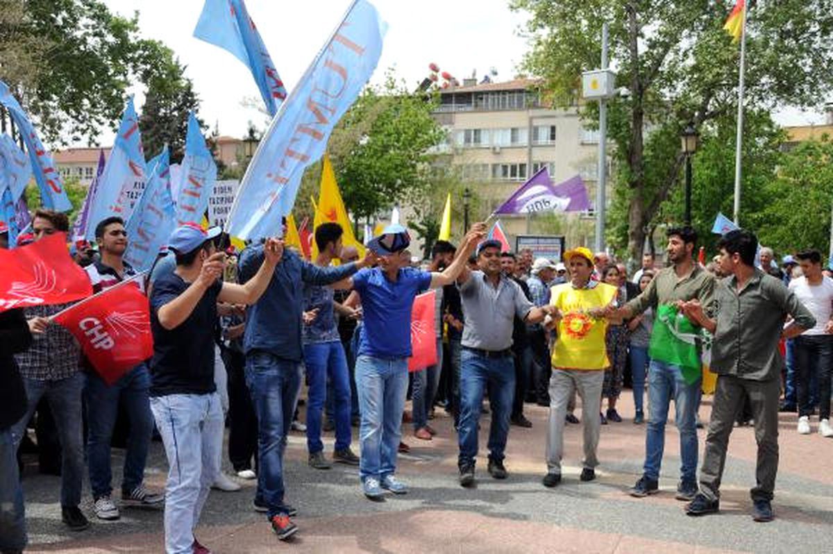 Gaziantep\'te 1 Mayıs Halaylarla Kutlandı