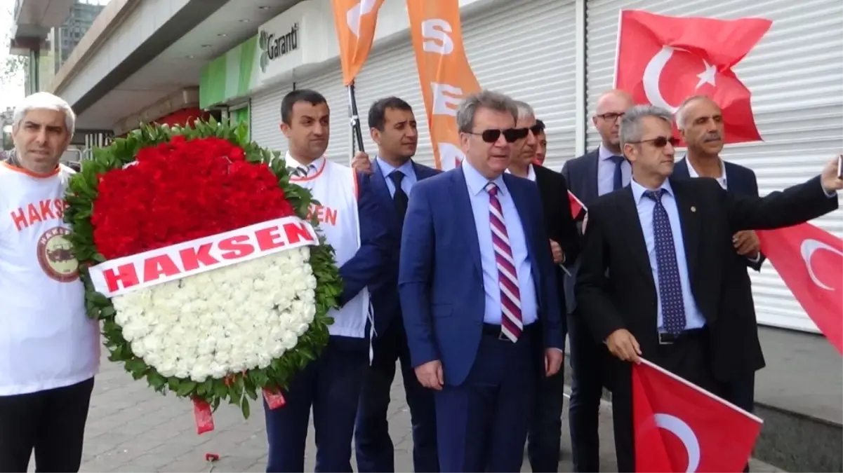 Haksen ve Katılım Büro- Sen, Kazancı Yokuşu\'na Karanfil Bıraktı