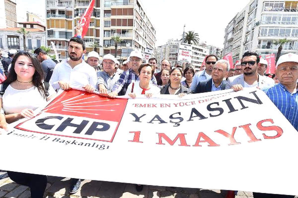 İzmir\'deki 1 Mayıs Kutlamaları Coşkulu Başladı (2)