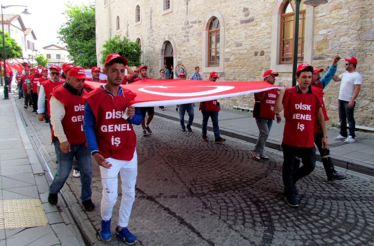 İzmir\'in İlçelerinde 1 Mayıs Coşkusu