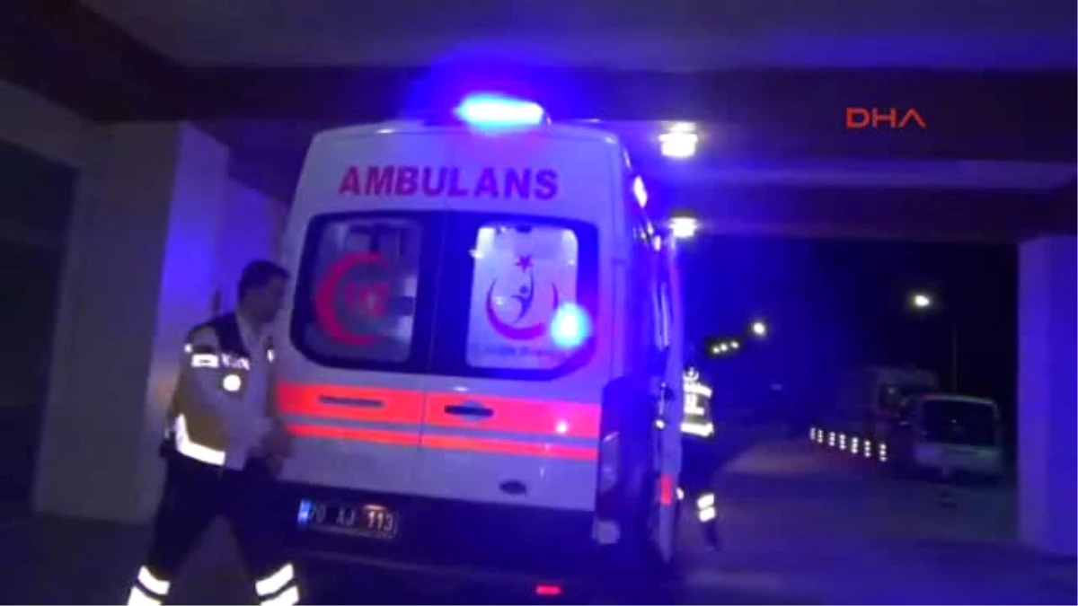 Karaman\'da 3 Otomobil Çarpıştı: 8 Yaralı