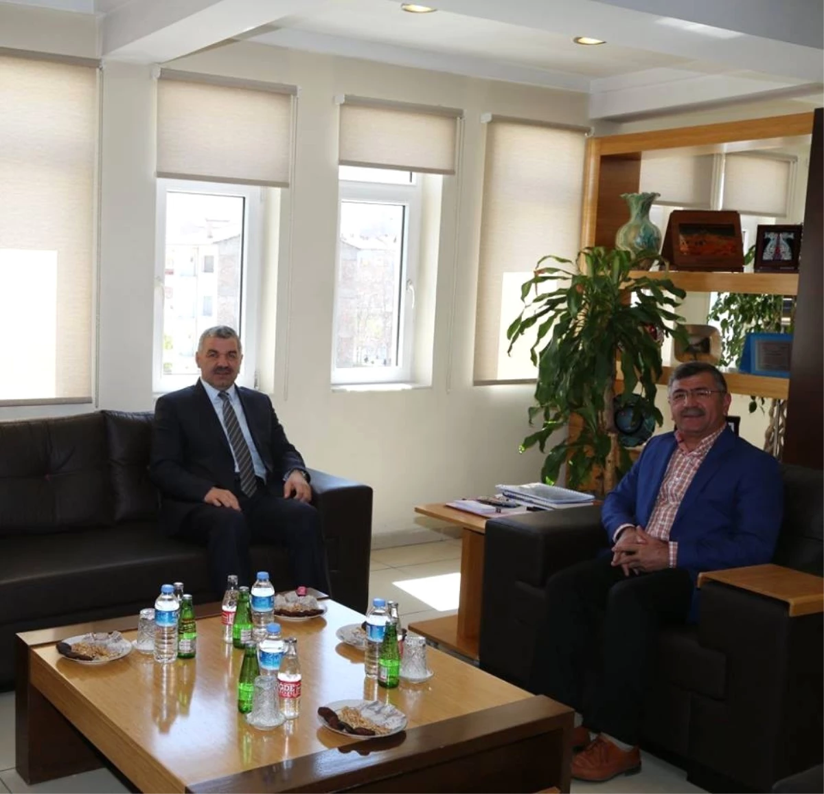 Kayseri Büyükşehir Belediye Başkanı\'ndan Akdoğan\'a Ziyaret