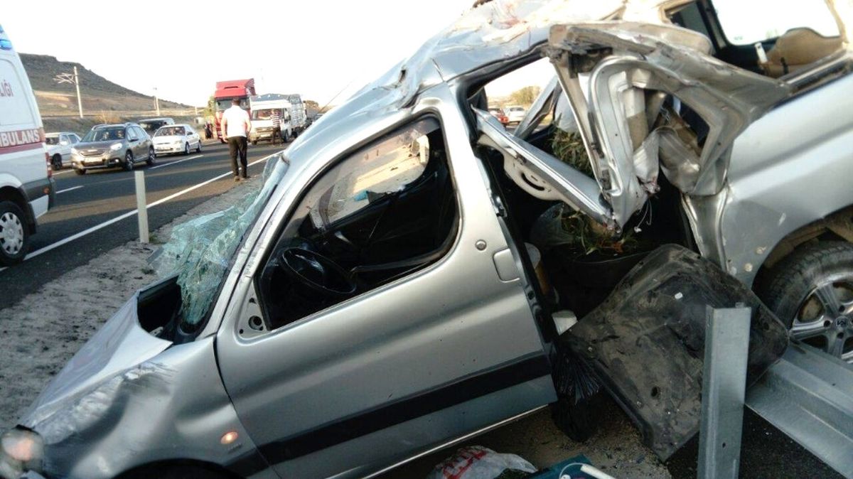 Kayseri\'de Trafik Kazası: 6 Yaralı