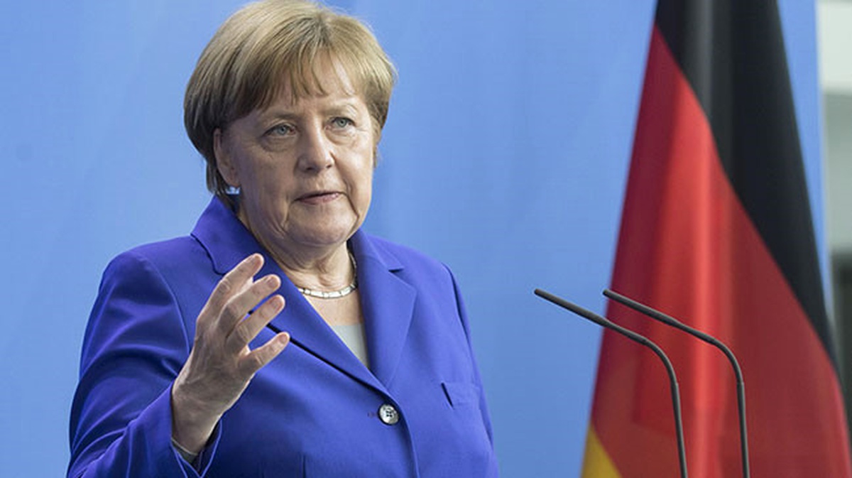 Merkel\'den "Yemen\'de Bombardımanlar Dursun" Çağrısı