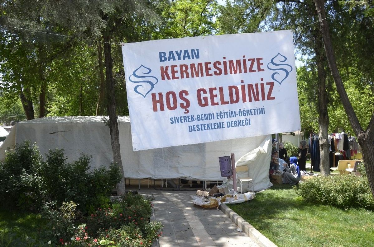 Siverek\'te İhtiyaç Sahibi Öğrenciler Yararına Kermes Düzenlendi