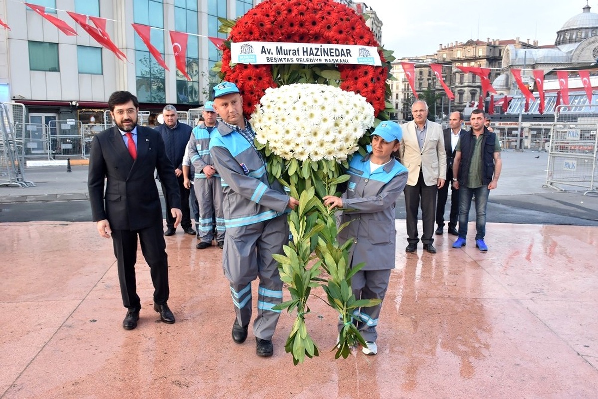 Taksim Meydanı\'na İlk Gelen Murat Hazinedar Oldu