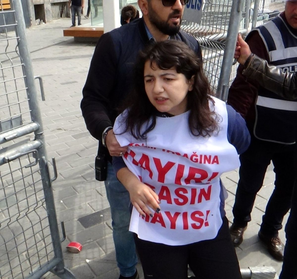Talimhane Caddesi\'nde 12 Kişiye Gözaltı