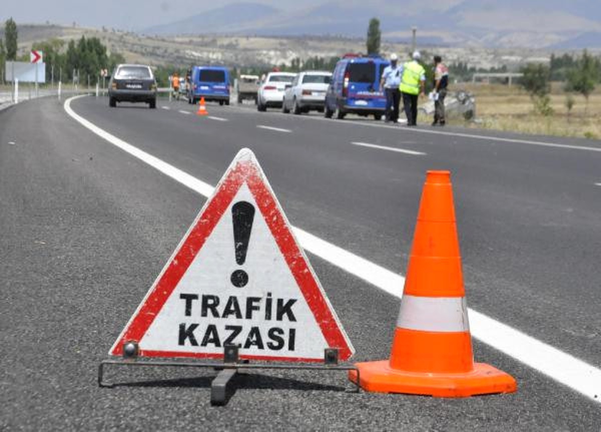 Tokat\'ta Tırla Otomobil Çarpıştı: 1 Ölü, 5 Yaralı
