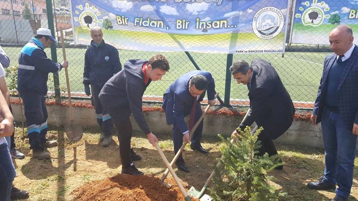 Trabzon\'da \'Bir Fidan Bir İnsan\' Kampanyası Devam Ediyor