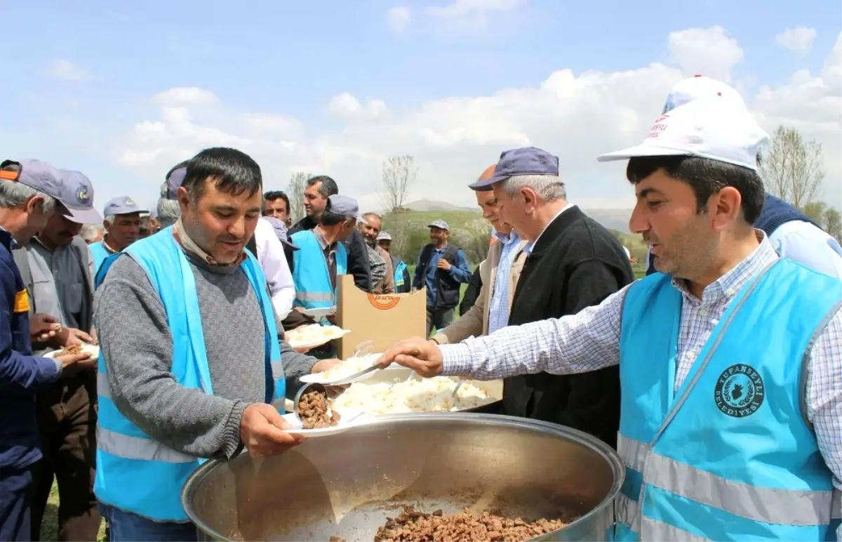 Tufanbeyli\'de \'1 Mayıs\' Pikniği