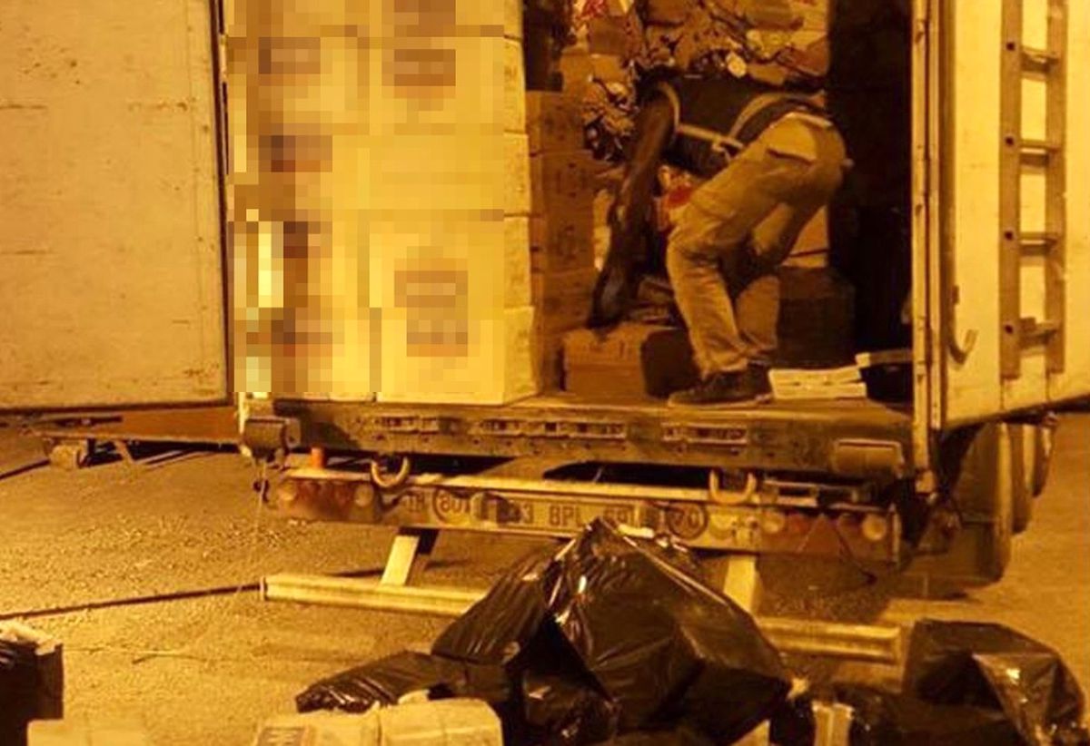 1 Milyon Paket Ele Geçirildi: Emniyet Müdürü Hakkında Gözaltı Kararı