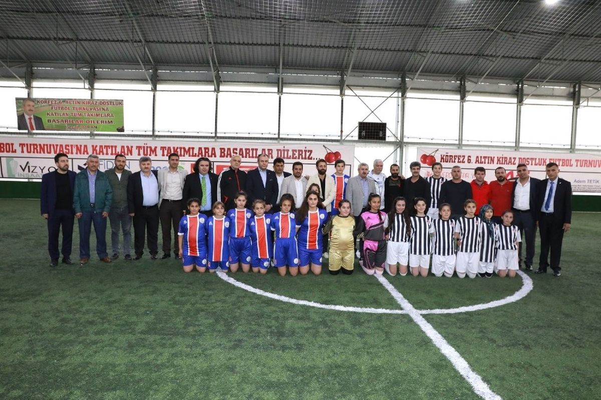 Altın Kiraz Dostluk Turnuvasında Görkemli Açılış