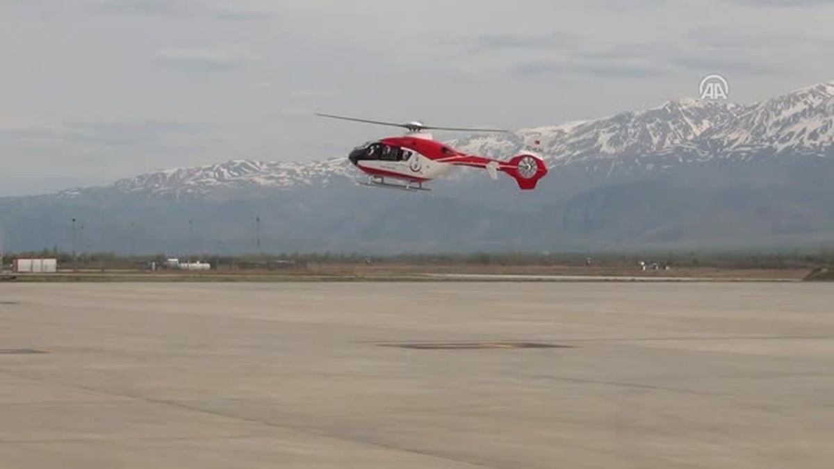 Ambulans Helikopter 80 Yaşındaki Hasta İçin Havalandı