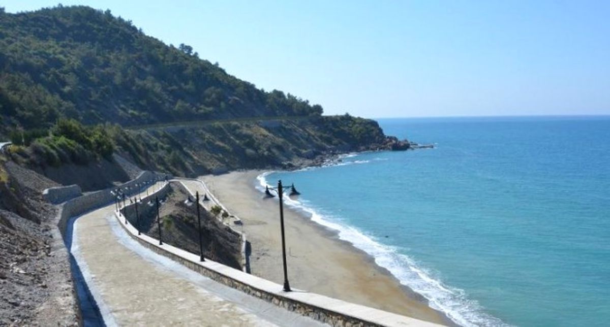 Antalya\'nın \'Uğrak Kadınlar Plajı\' Sezona Hazırlanıyor