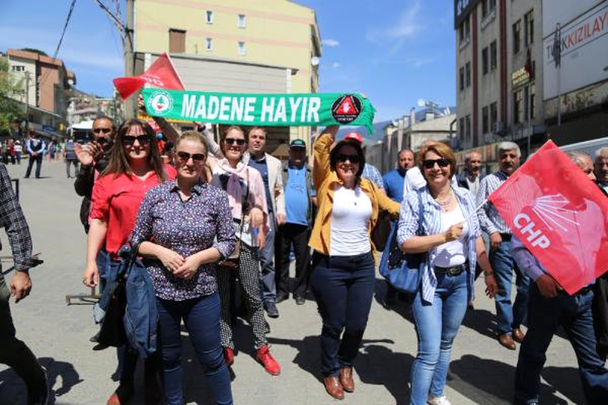 Artvin\'de Maden Protestolu 1 Mayıs Kutlaması