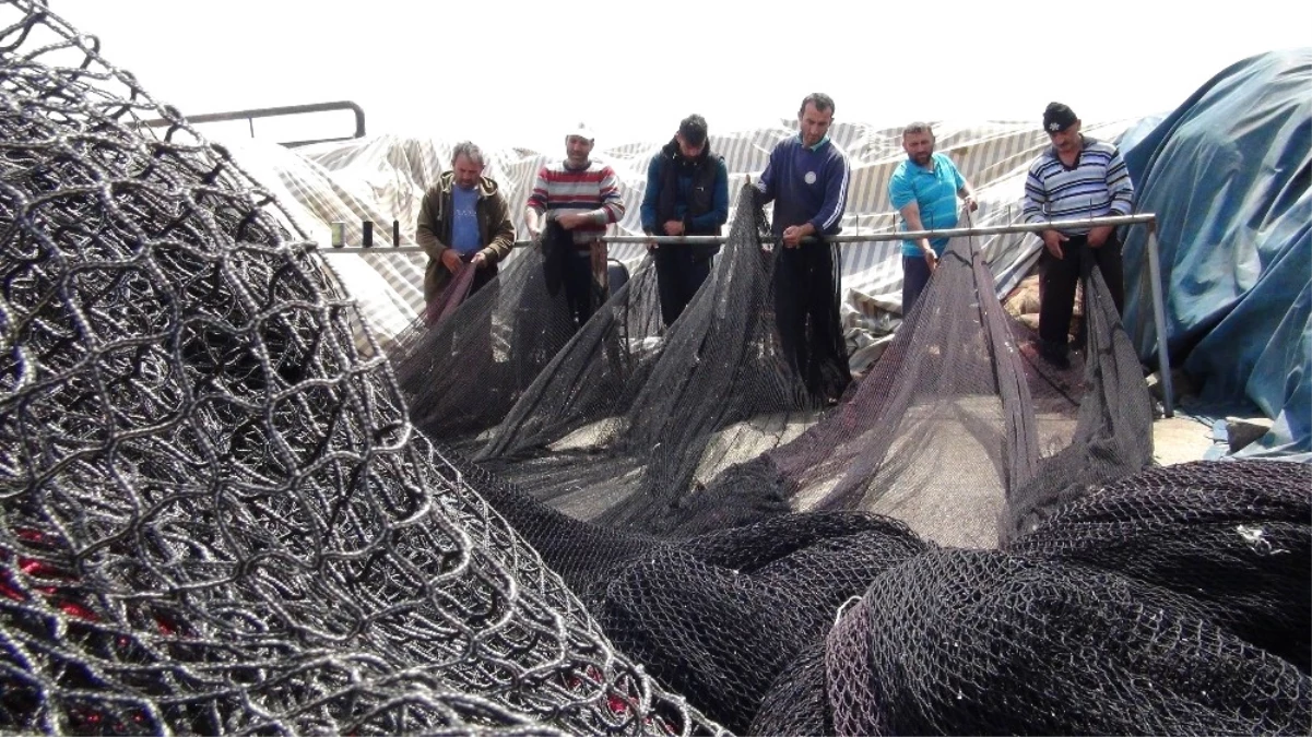 Av Sezonu Bitti, Balıkçıların Ağ Mesaisi Başladı