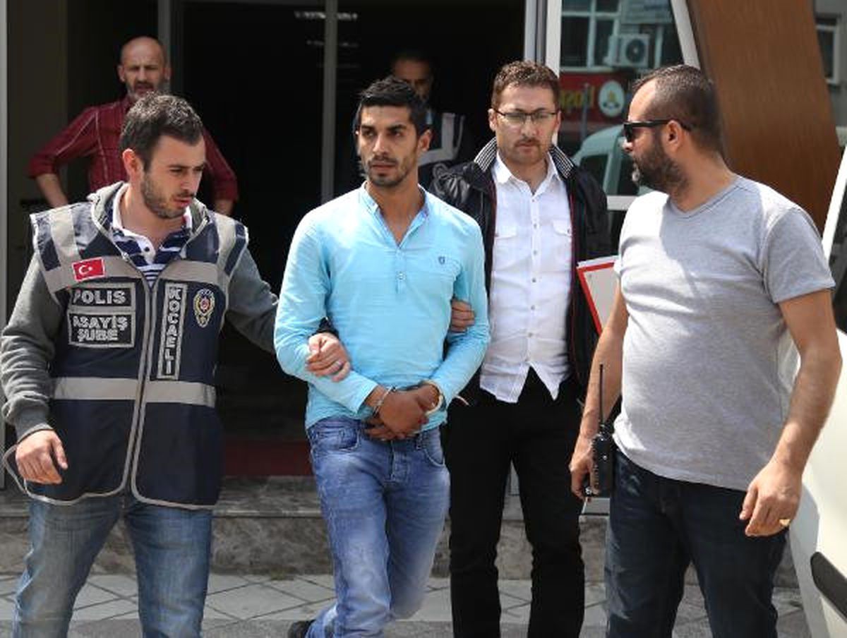 Babasını Öldüren Kişinin Babasını 26 Yıl Sonra Vurdu