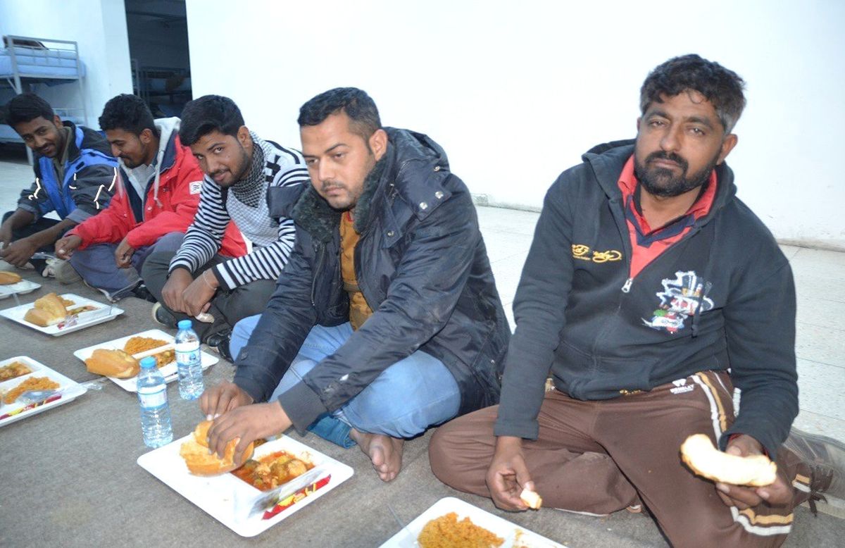 Başkale\'de 23 Kaçak Mülteci Yakalandı