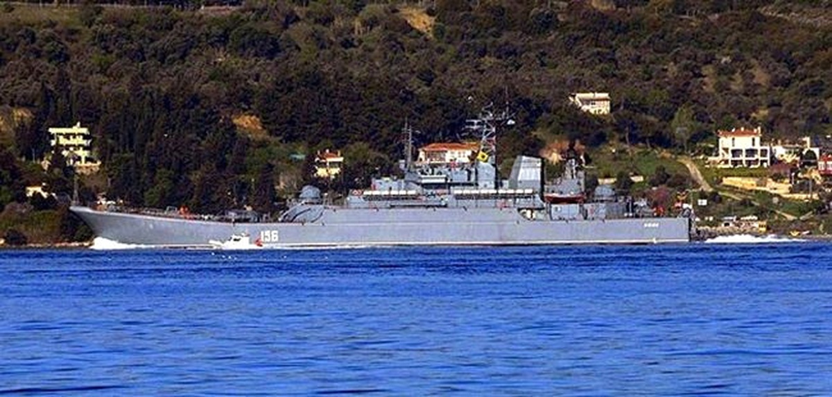 Çanakkale Boğazı\'ndan Rus Çıkarma Gemisi Geçti
