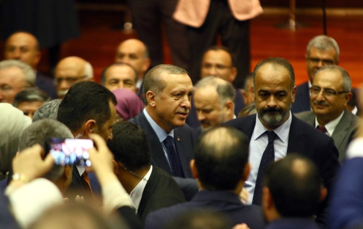 Cumhurbaşkanı Erdoğan AK Parti\'ye Resmen Üye Oldu