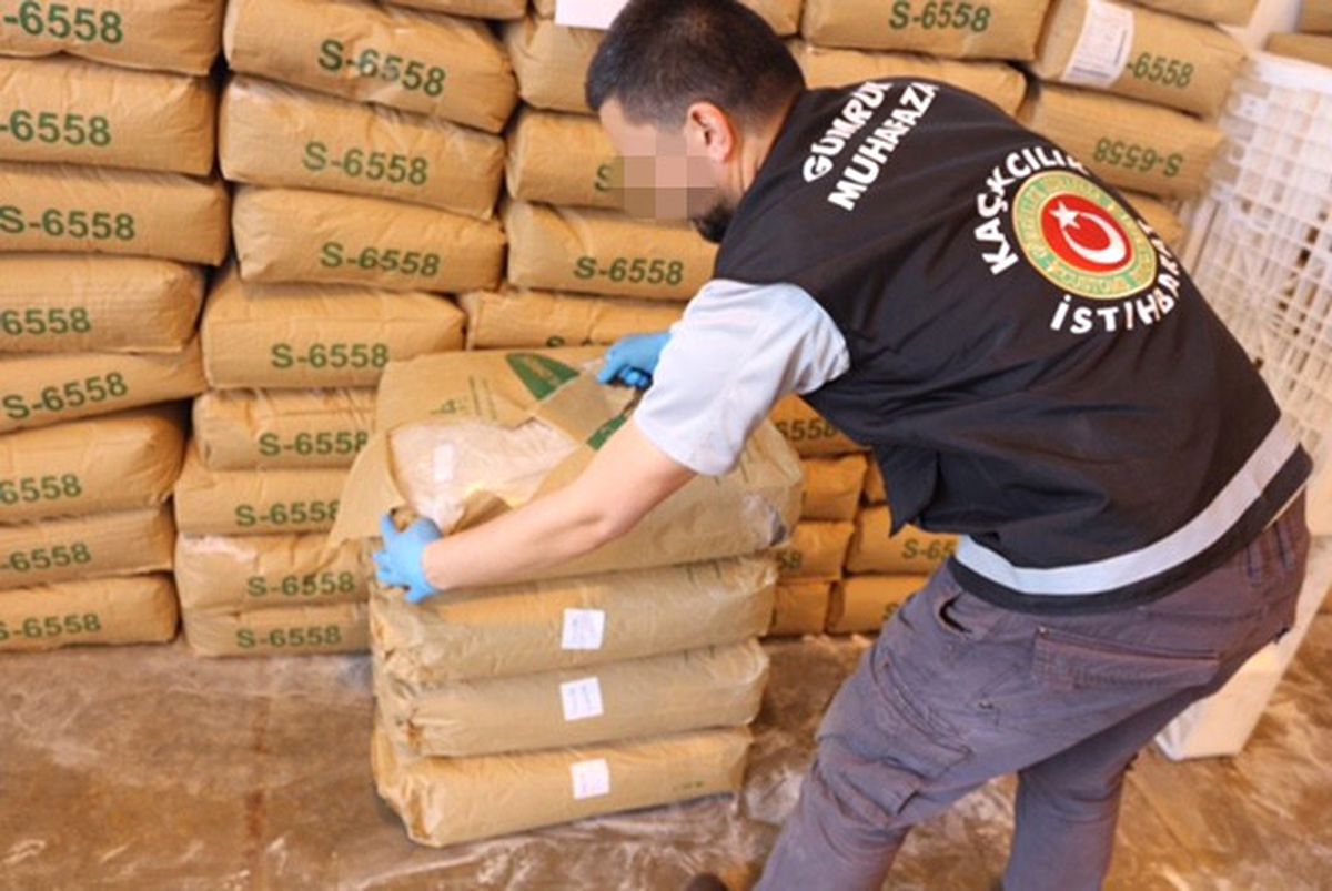 Dha Yurt - Hamzabeyli Sınır Kapısı\'nda Tır\'da Yapılan Aramada 775 Kilogram Eroin Ele Geçirildi