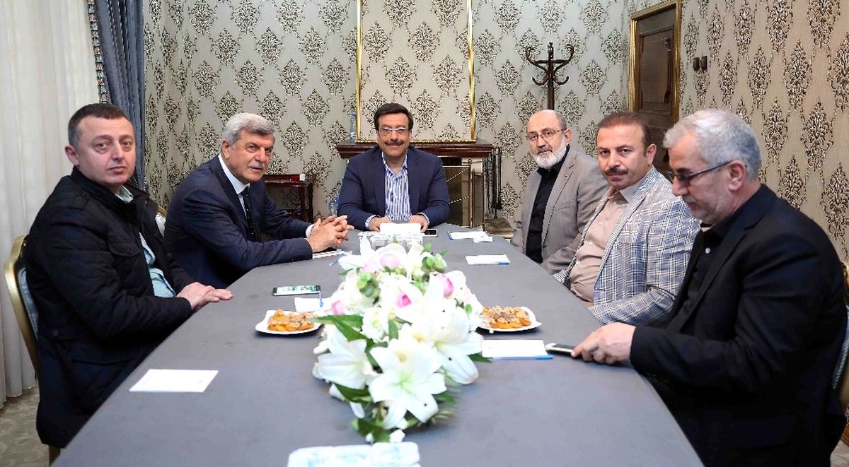 Diyarbakır Heyetinden Başkan Karaosmanoğlu\'na Teşekkür Ziyareti