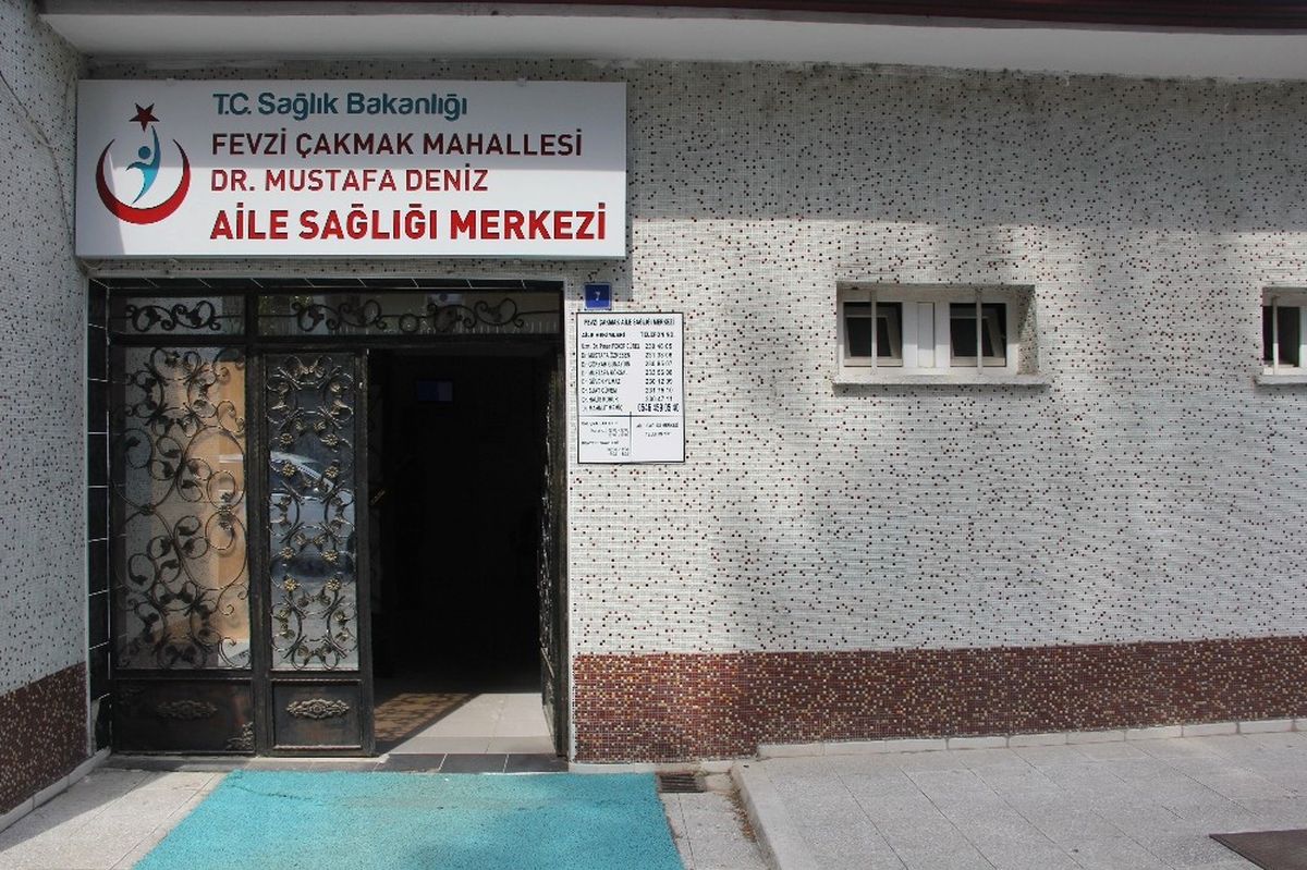 Dr. Mustafa Deniz\'e Vefa