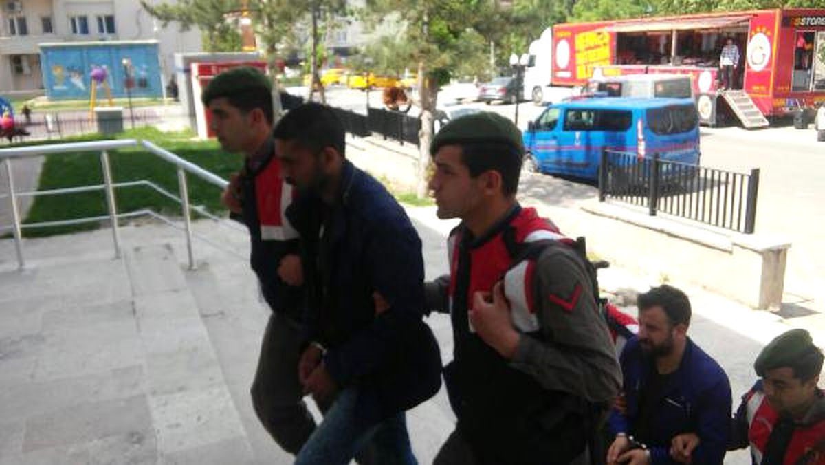 Edirne\'de 66 Kaçak Yakalandı, 2 Organizatör Tutuklandı