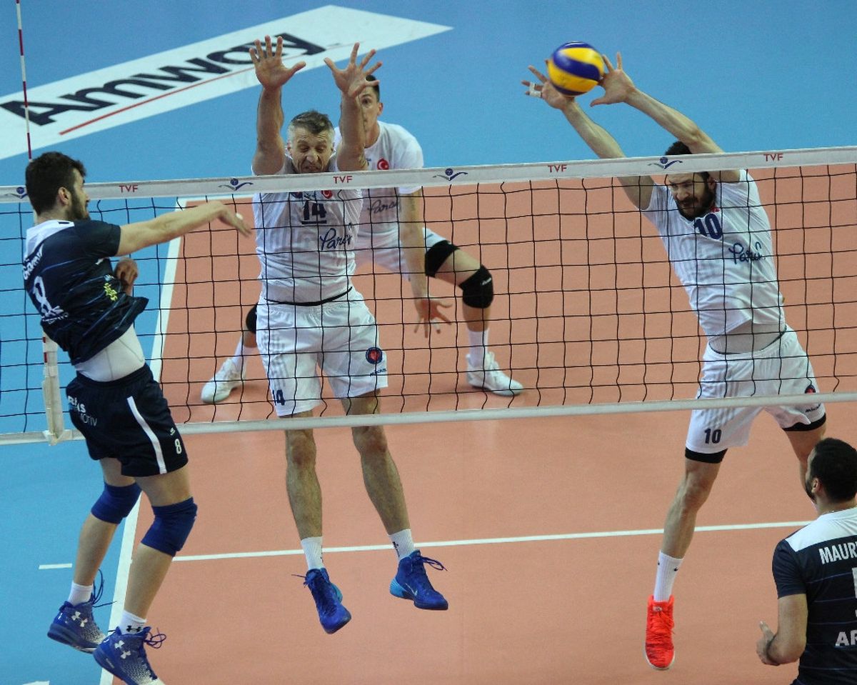 Erkekler Voleybolda Şampiyonluk Mücadelesi