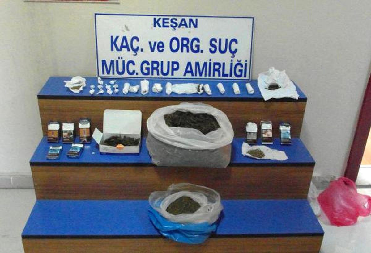 Evinde 3.5 Kilo Esrar Bulundu, Serbest Kaldı