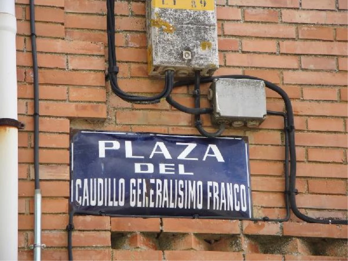 İspanya\'da Franco Dönemiyle İlişkili Cadde ve Meydan İsimleri Değiştiriliyor