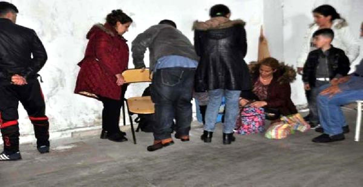 Kaçaklar, Şoför Evdeyken Tır\'a Saklandı
