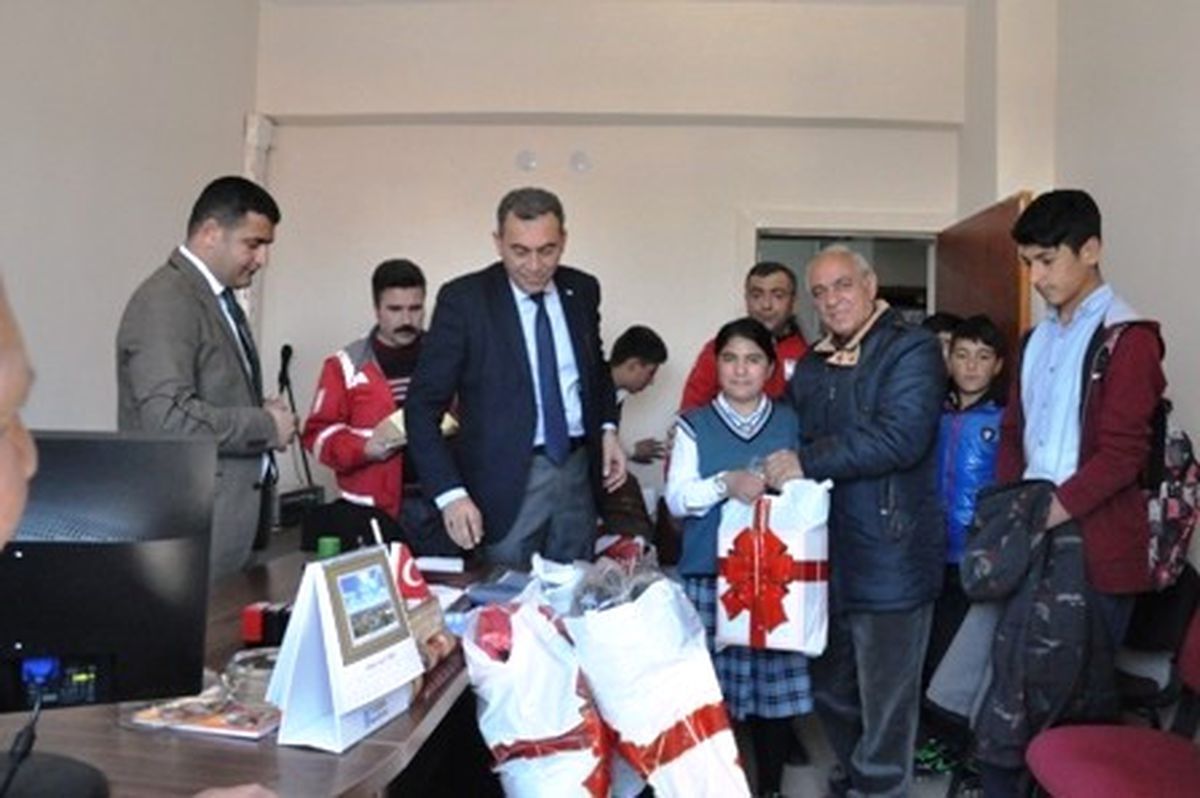Kızılay\'dan Öğrencilere Yardım Eli