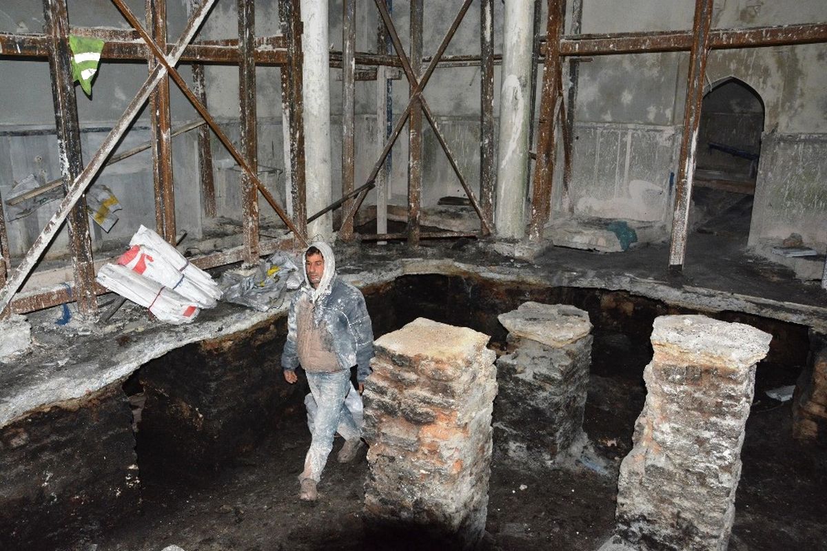 Kocaeli\'de Üzerinde Apartman Olan Tarihi Hamam Restore Ediliyor