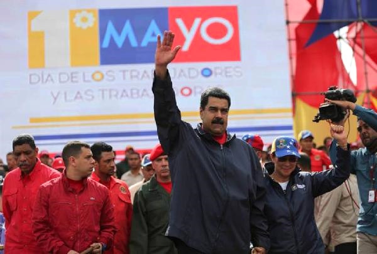 Maduro 1 Mayıs Kutlamalarında Yeni Meclis ve Anayasa Çağrısı Yaptı