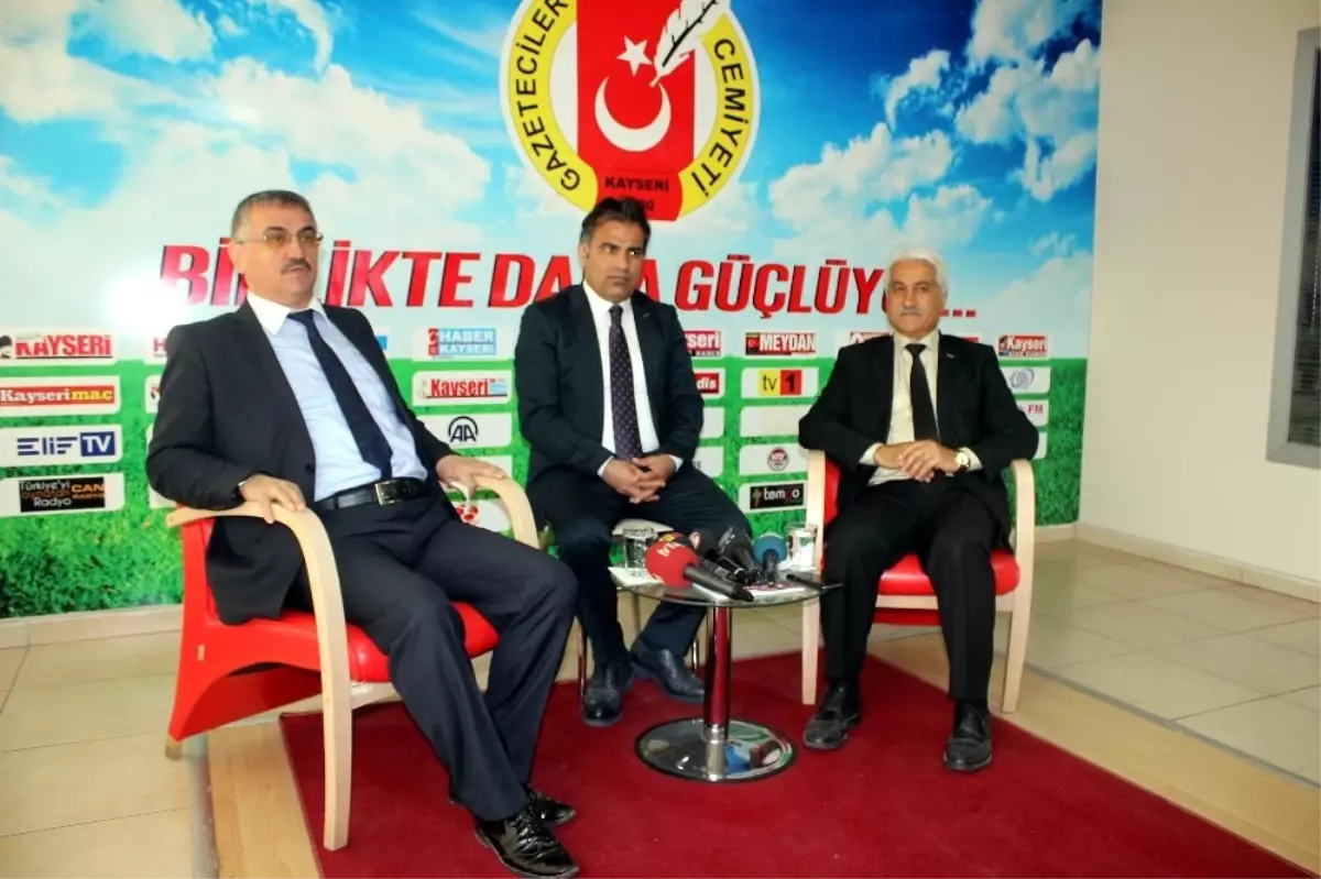 Merhum Gazeteci Yunus Bekir Kabri Başında Anılacak