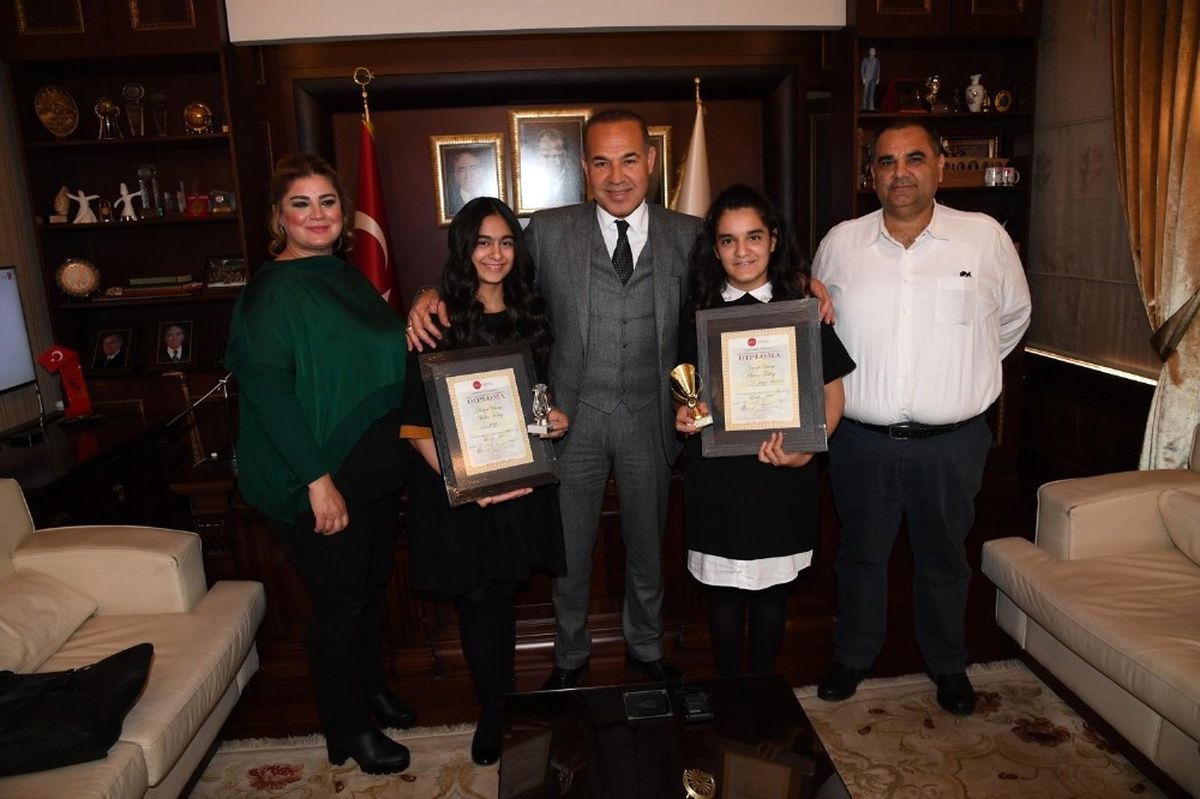 Müzisyen İkizlere Başkan Sözlü\'den Destek