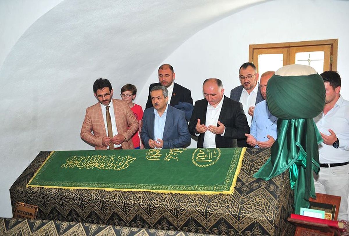 Orhangazi Protokolünden Bilecik Şeyh Edebali Türbesi\'ne Ziyaret