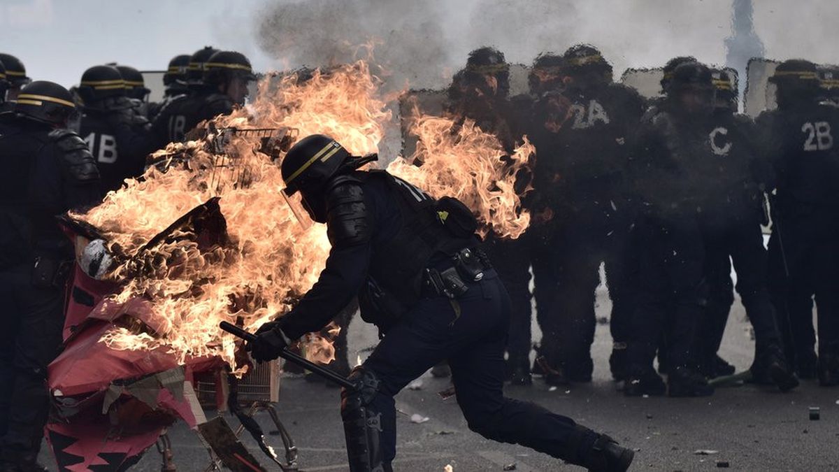Paris\'te 1 Mayıs Çatışmaları