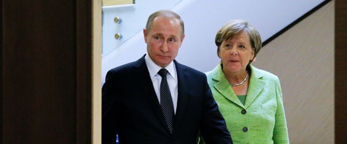 Putin: İdlib\'deki Saldırının Sorumluları Bulunup Cezalandırılmalı