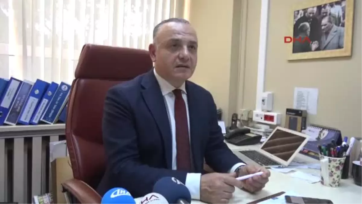 Adana Prof. Dr. Yavuz: Hemşirenin Dudağına Yapılan Materyali Öğrenmek Aşama Kaydettirir